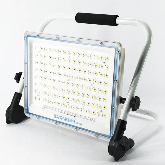 Суурьтай гэрэл 300W